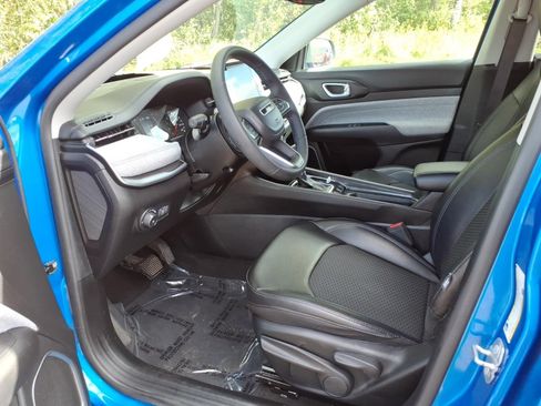Used 2022 Jeep Compass Latitude AWD/4WD image 14