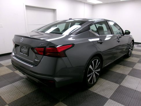 Used 2021 Nissan Altima 2.0 SR image 14