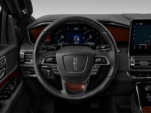 Used 2022 Lincoln Nautilus Reserve image 8