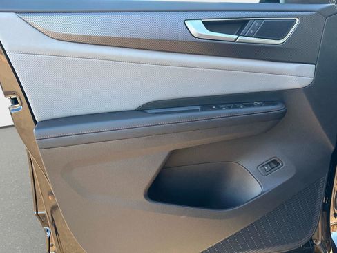 New 2026 Volkswagen Atlas Peak Edition image 17