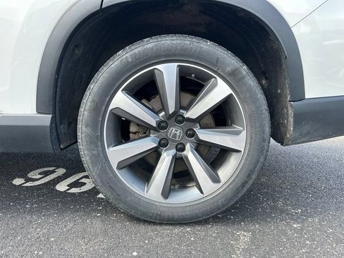 Used 2025 Honda Pilot Elite image 8
