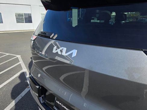 Certified 2024 Kia EV9 GT-Line image 18