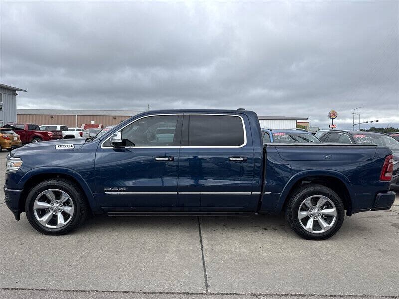 Used 2022 RAM 1500 Limited w/ Body Color Bumper Group AWD/4WD image 3