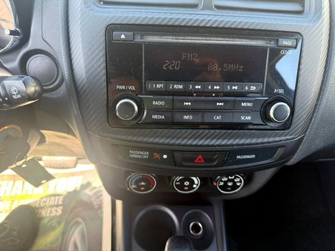 Used 2016 Mitsubishi Outlander Sport ES image 12