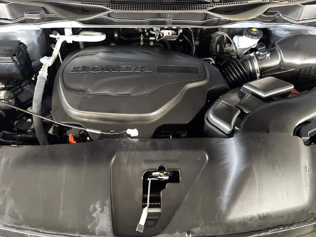 Certified 2025 Honda Odyssey Touring image 12