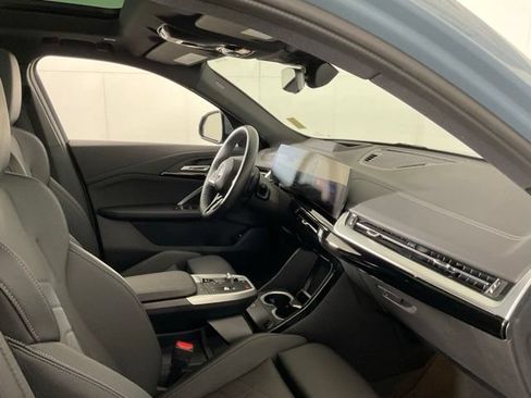 Certified 2025 BMW X2 xDrive28i w/ Premium Package AWD/4WD image 31
