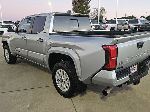 Used 2024 Toyota Tacoma SR5 image 19