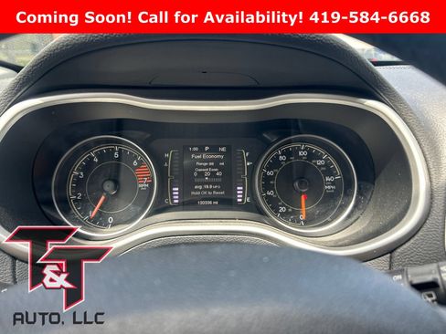 Used 2016 Jeep Cherokee Latitude FWD image 10