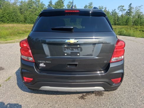 Used 2017 Chevrolet Trax LT AWD/4WD image 6