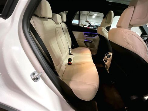 Used 2026 Mercedes-Benz GLC 300 4MATIC image 20