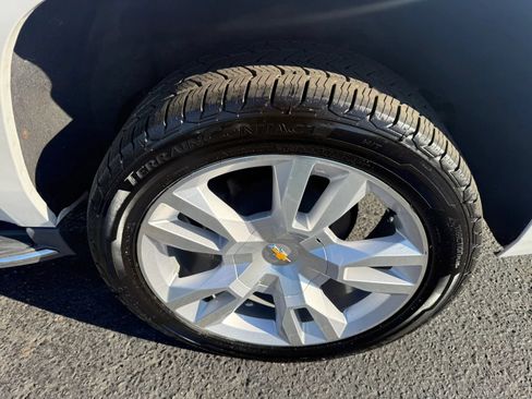 Used 2017 Chevrolet Suburban Premier AWD/4WD image 61