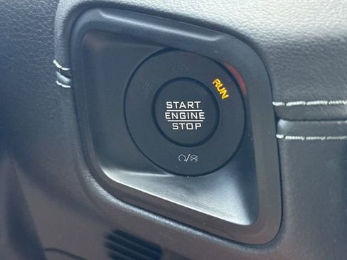 Used 2025 Jeep Wrangler Unlimited Rubicon AWD/4WD image 20