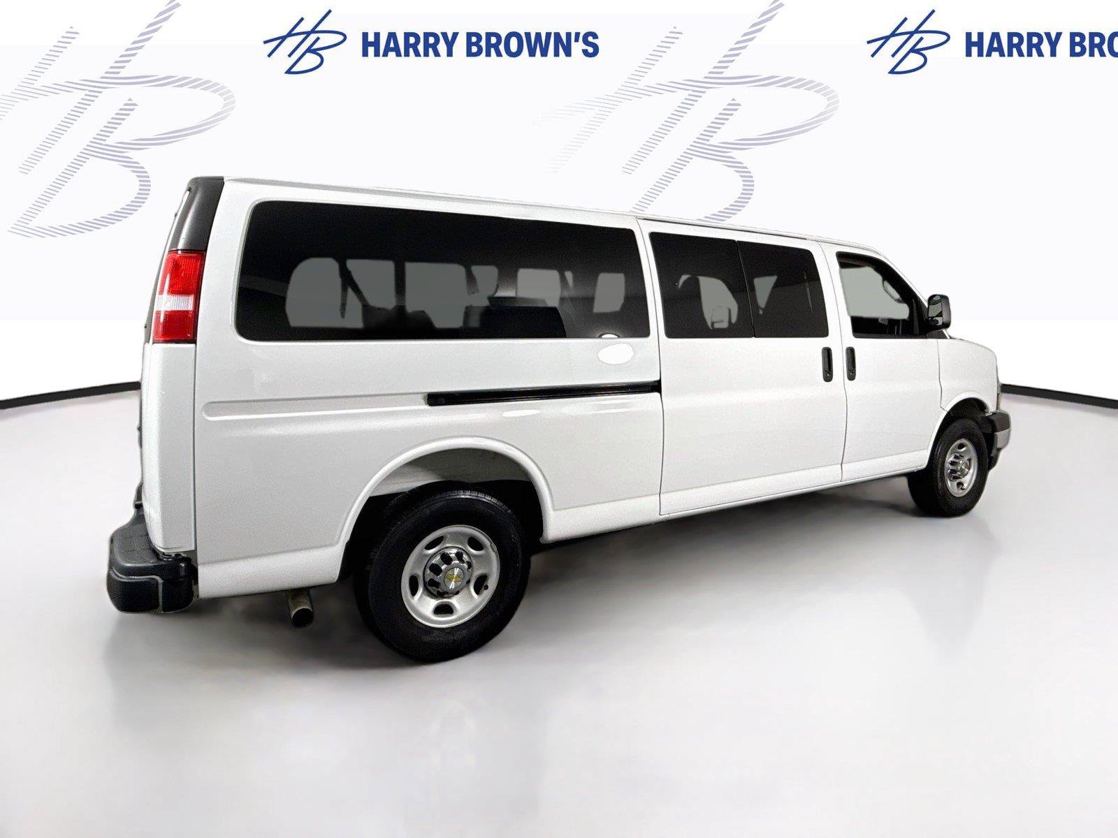 Used 2025 Chevrolet Express 3500 LT w/ LT Preferred Equipment Group RWD image 29