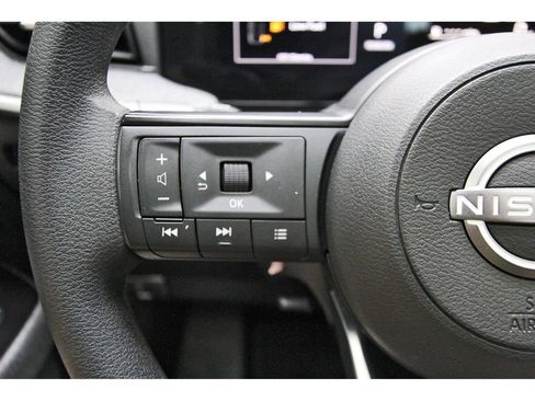 Used 2026 Nissan Kicks SV w/ SV Premium Package FWD image 19