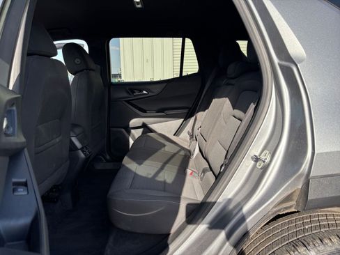 Used 2025 Chevrolet Equinox LT FWD image 25