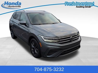 Used 2023 Volkswagen Tiguan SE w/ Panoramic Sunroof Package