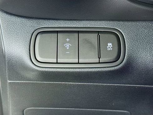 New 2026 Hyundai Venue SE image 19