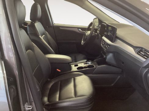 Used 2025 Ford Escape Platinum AWD/4WD image 15