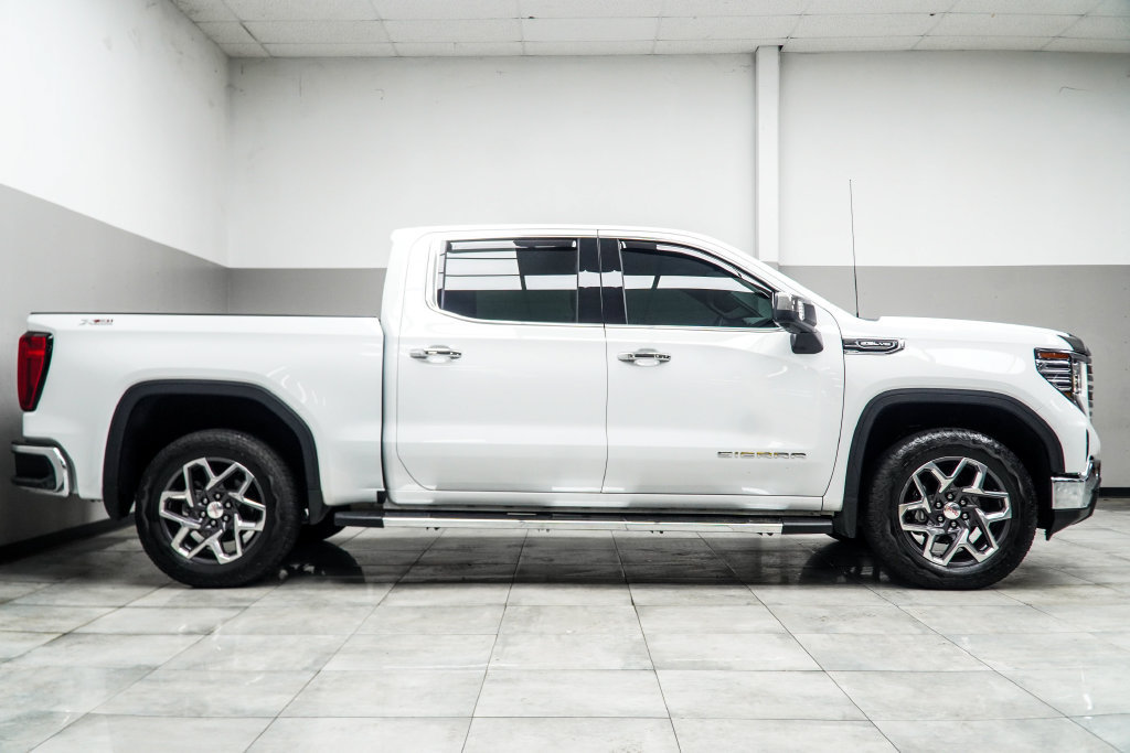 Used 2024 GMC Sierra 1500 SLT w/ SLT Premium Plus Package AWD/4WD image 8