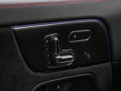 New 2026 Mercedes-Benz GLA 35 AMG 4MATIC image 13