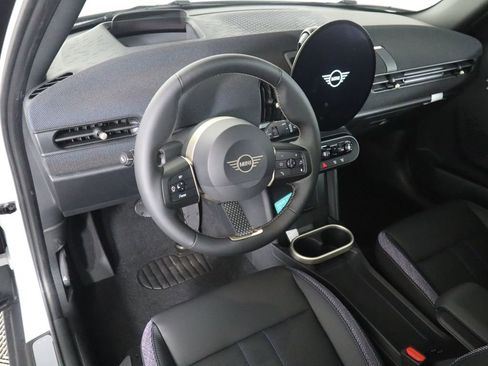 New 2026 MINI Cooper 4-Door Hardtop image 9