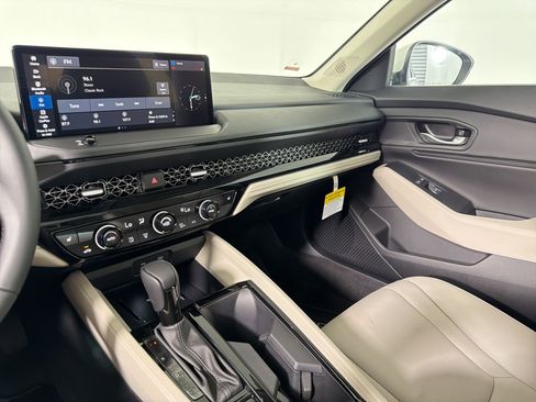 New 2026 Honda Accord EX-L image 24