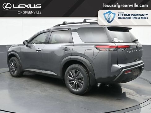 Used 2022 Nissan Pathfinder SV FWD image 6