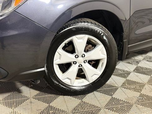 Used 2016 Subaru Forester 2.5i Premium AWD/4WD image 2