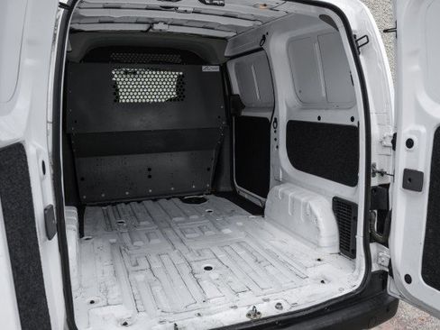 Used 2020 Nissan NV200 S image 48