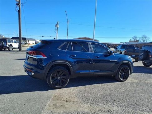 Used 2023 Volkswagen Atlas Cross Sport SE image 19