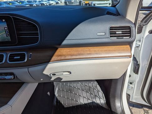 Used 2022 Mercedes-Benz GLS 450 4MATIC image 36
