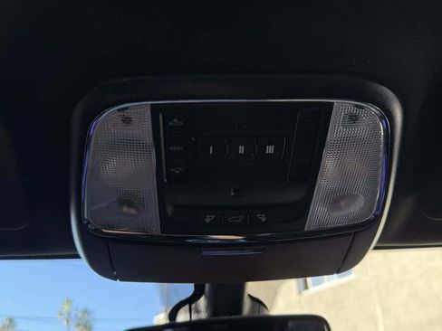 Used 2019 Jeep Grand Cherokee Altitude image 29