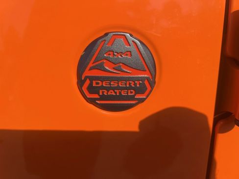 Used 2025 Jeep Gladiator Mojave w/ Safety Group image 30