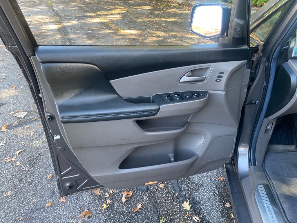 Used 2012 Honda Odyssey Touring image 11