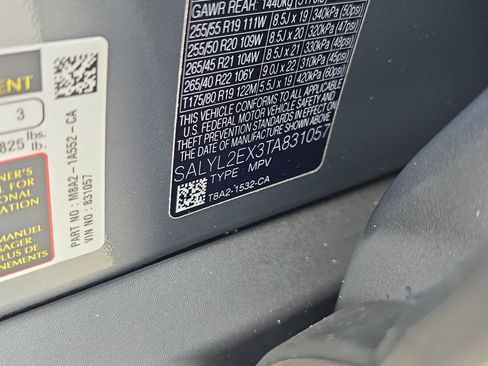 New 2026 Land Rover Range Rover Velar Dynamic SE image 36