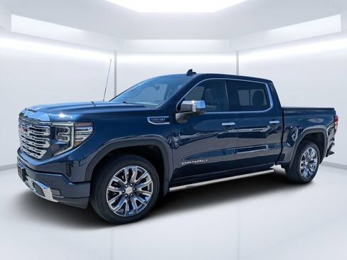 Used 2022 GMC Sierra 1500 Denali w/ Denali Reserve Package AWD/4WD image 7