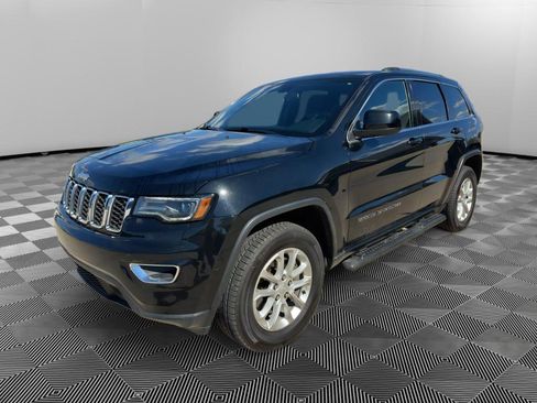 Used 2021 Jeep Grand Cherokee Laredo image 7