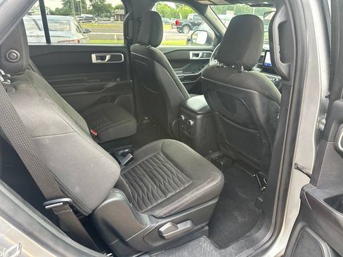 Used 2020 Ford Explorer XLT w/ Class III Trailer Tow Package AWD/4WD image 20