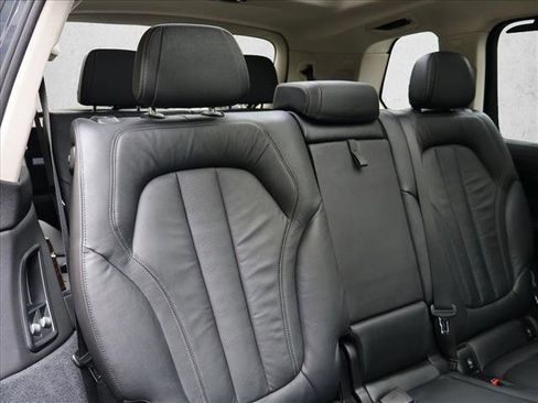 Used 2019 BMW X7 xDrive40i w/ Premium Package AWD/4WD image 29