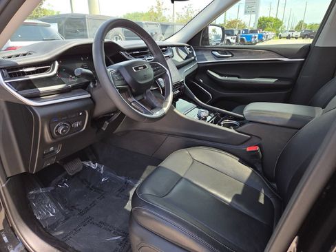 Used 2023 Jeep Grand Cherokee 4WD 4xe image 29