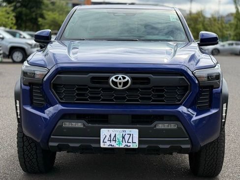 Used 2025 Toyota Tacoma TRD Off-Road w/ TRD Off Road Upgrade Package AWD/4WD image 8