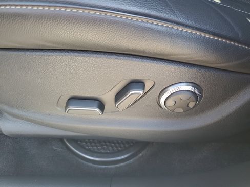 Used 2025 Genesis GV80 2.5T Standard AWD/4WD image 12