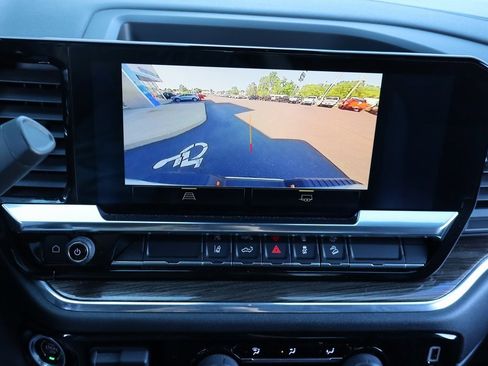 Used 2024 Chevrolet Silverado 3500 LT w/ Z71 Off-Road Package image 9