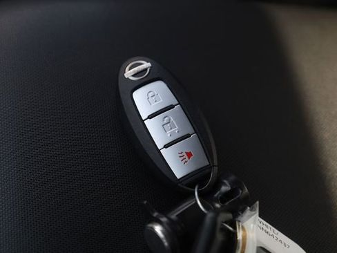 Used 2022 Nissan Frontier S RWD image 23