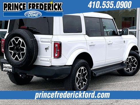 Used 2025 Ford Bronco Outer Banks image 12