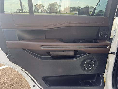 Used 2020 Ford Expedition King Ranch AWD/4WD image 31