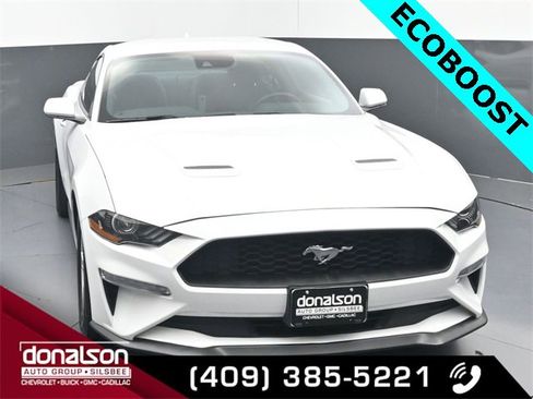 Used 2021 Ford Mustang Coupe image 3