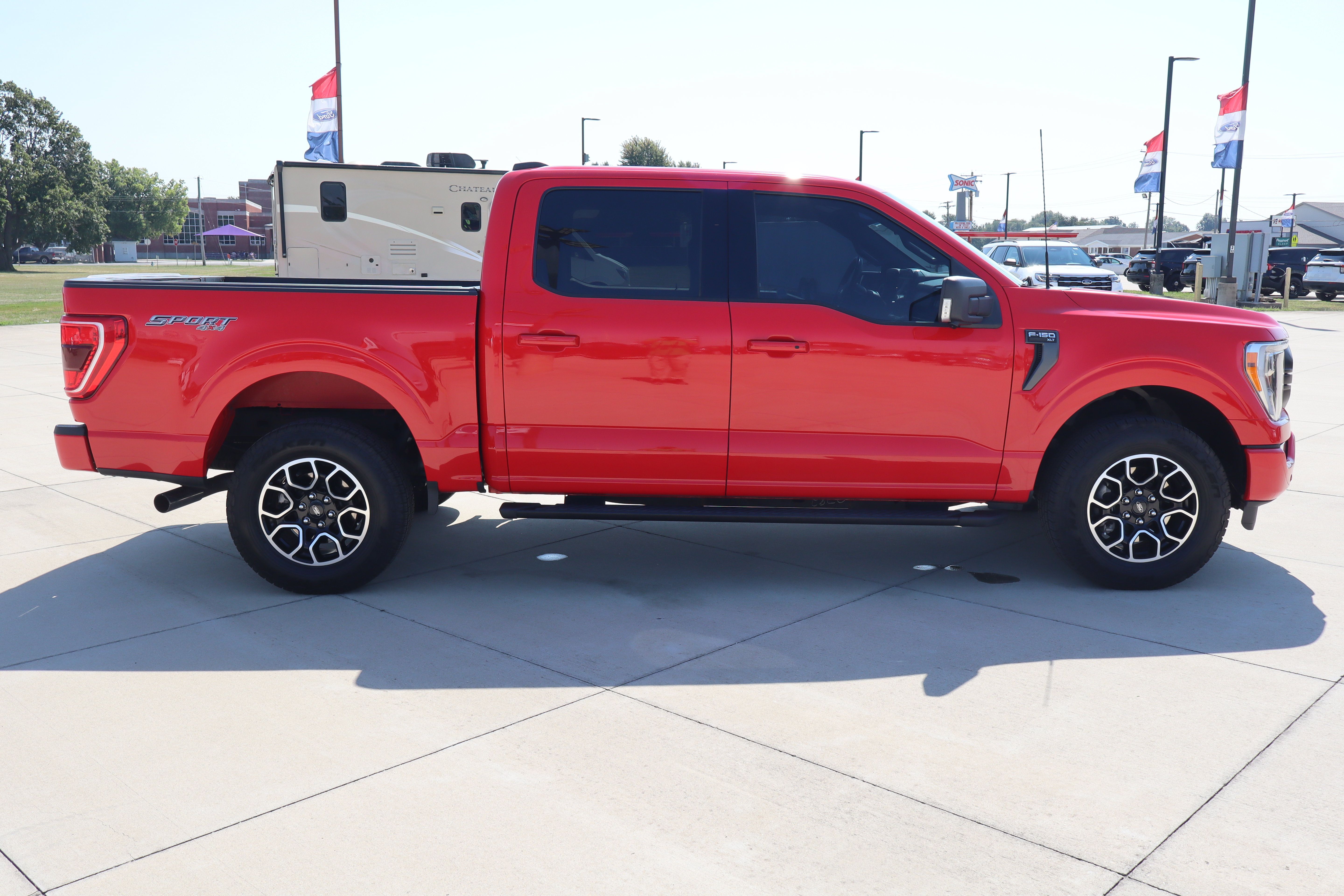 Used 2021 Ford F150 XLT w/ Equipment Group 302A High AWD/4WD image 4