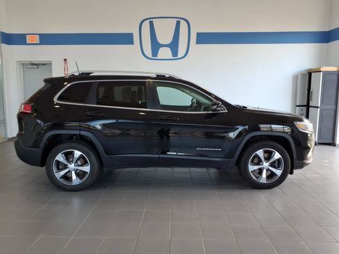 Used 2019 Jeep Cherokee Limited AWD/4WD image 4