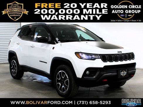 Used 2025 Jeep Compass Trailhawk AWD/4WD image 1